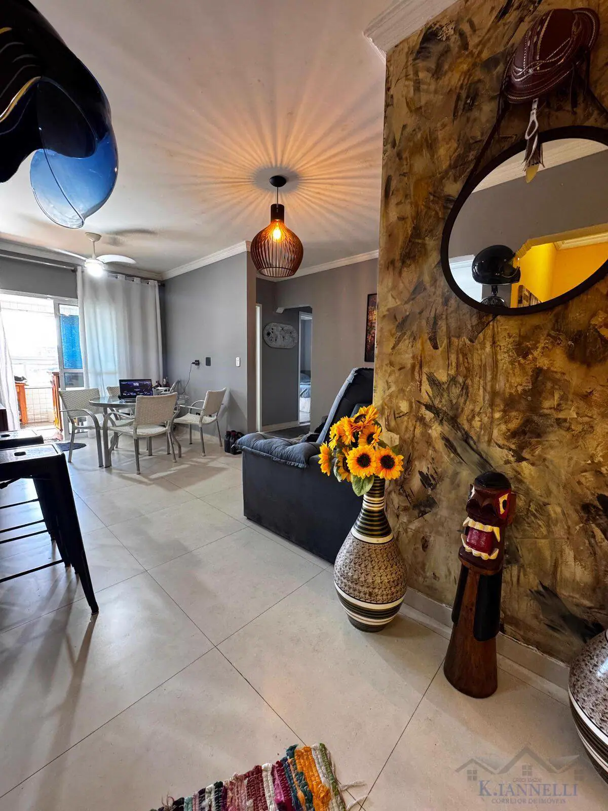 Apartamento de 89 m² AU, c/ 2 dorms, 1 ste, Sala c/varanda, Canto do Forte
