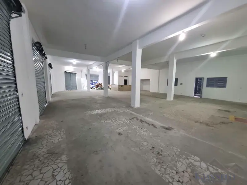 Loja Térrea com 296,5 m² Área Privativa na Aviação p/ locação .R$.9.900,00