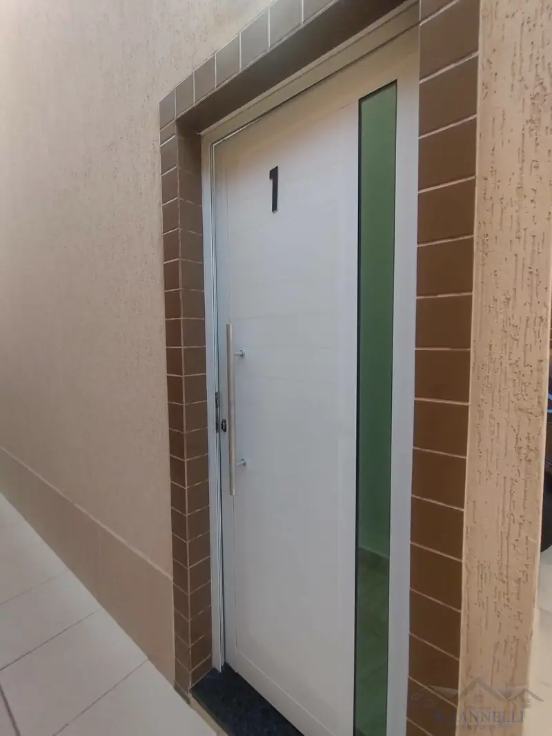 Sobrado Geminado, 131 m², 3 Dormitórios, 1 Suite, 2 banhs, 2 vgs, Maracanã