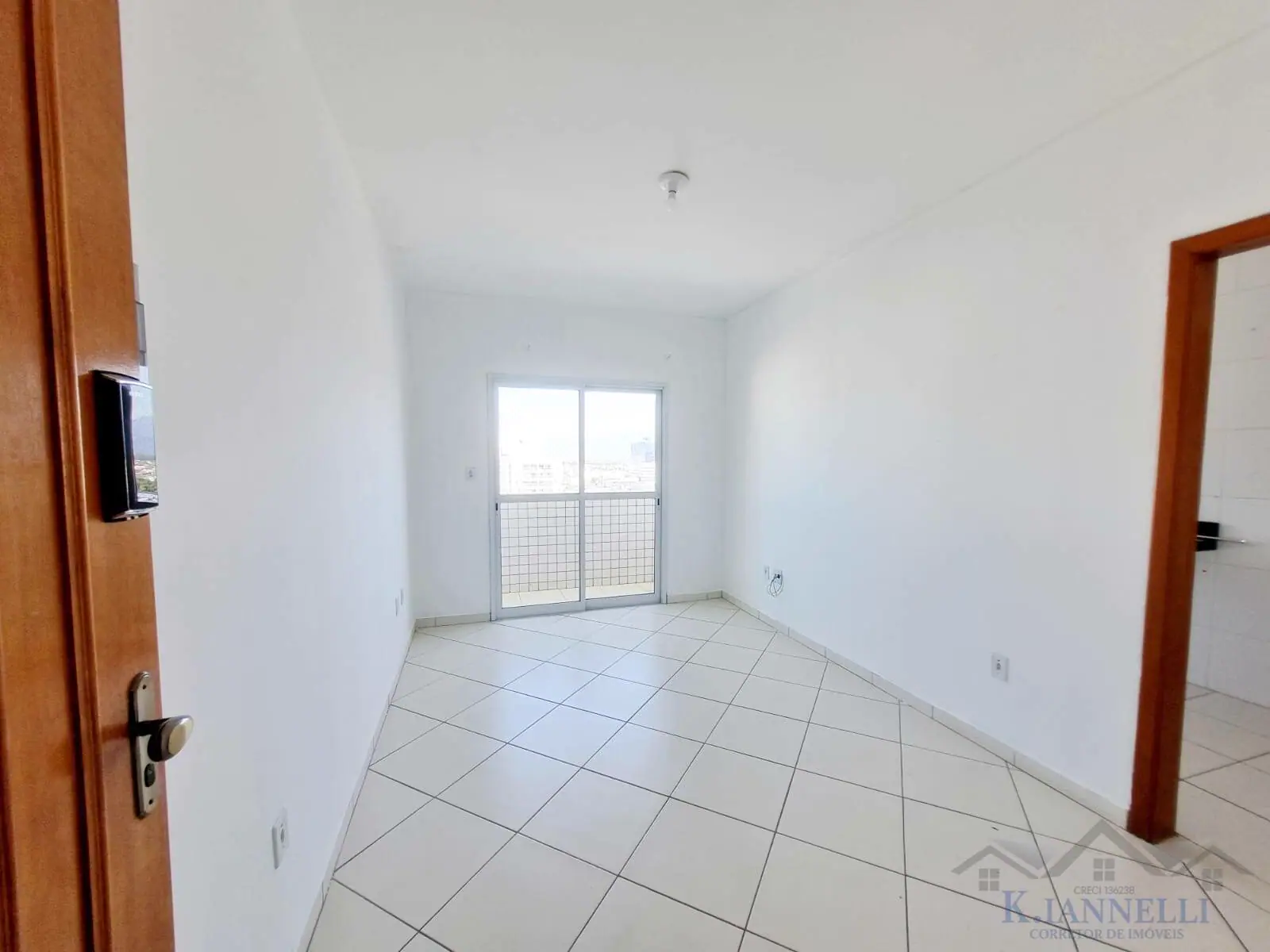 Venda Apto. c/ 60 m ² AU, de 2 dorms, suíte, sala, Coz, A.Serv. Sacada, 1vg