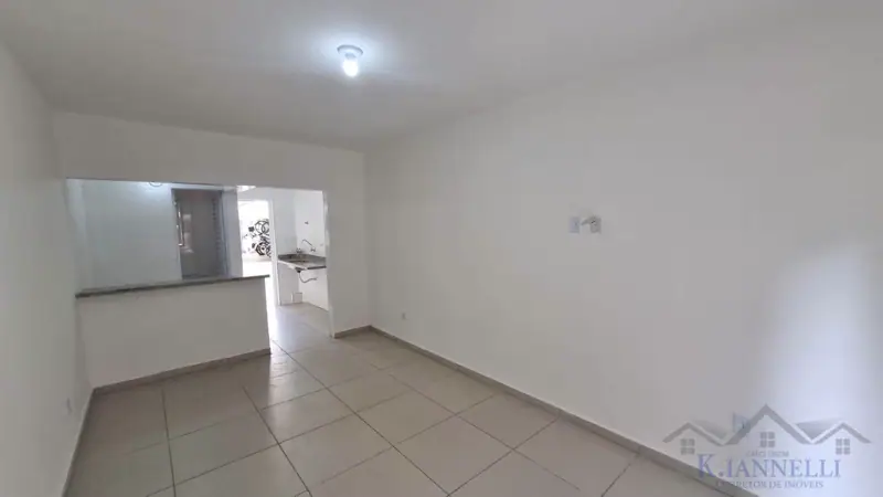 VENDE-SE KITNET TÉRREA C/ SALA, COZINHA, WC, A.SERVIÇO - GUILHERMINA - PG