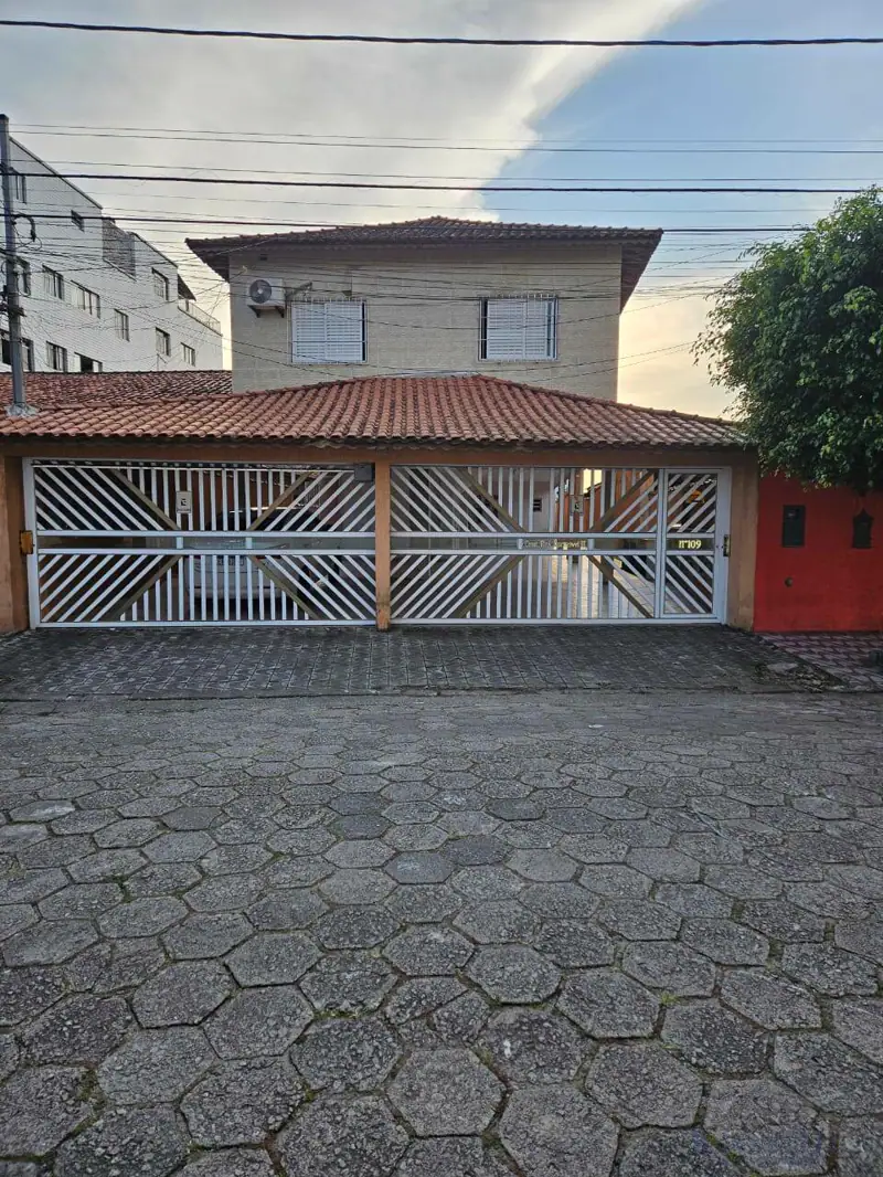 Casa Duplex em Condomínio – Aviação – Praia Grande a venda