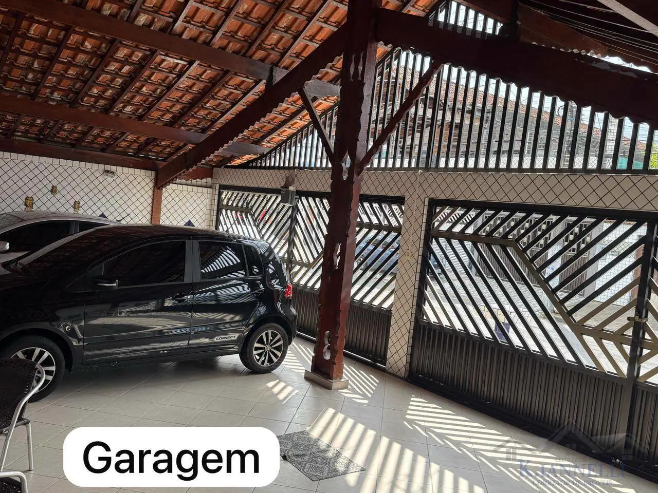 Casa ISOLADA 3 Dormitórios mais Edícula 4 Vagas de Garagem Praia Grande/SP