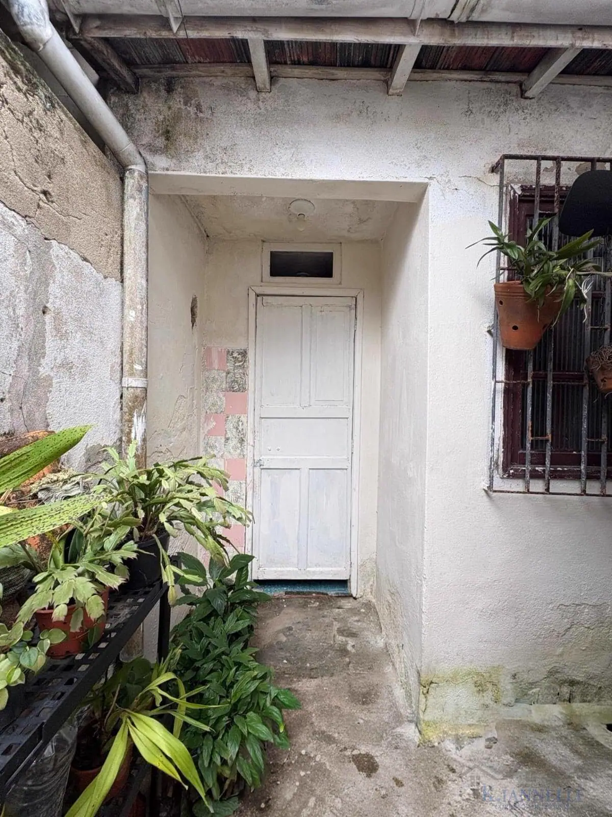 Casa isolada no Canto do forte ideal para reforma ou invesimento