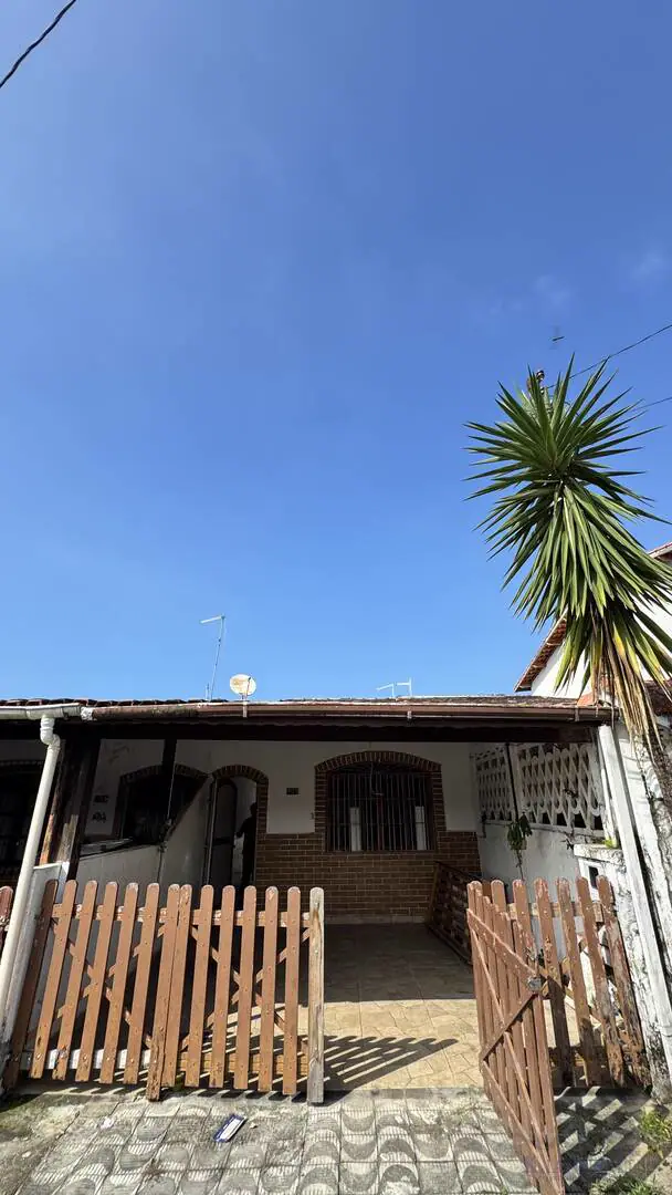 Vendo Casa Praia Grande SP . 1 Dormitório . Área Gourmet com Churrasquiera.