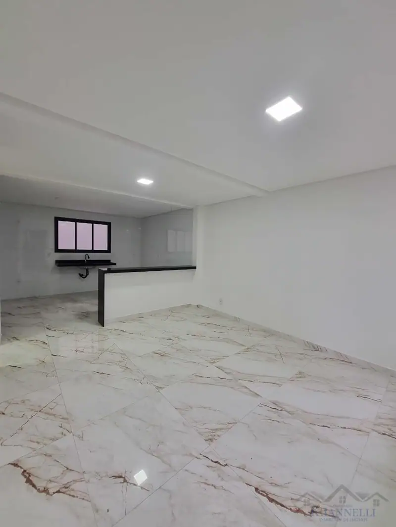 Sobrado 3 dormitórios com suíte e churrasqueira – Vila Tupi, Praia Grande