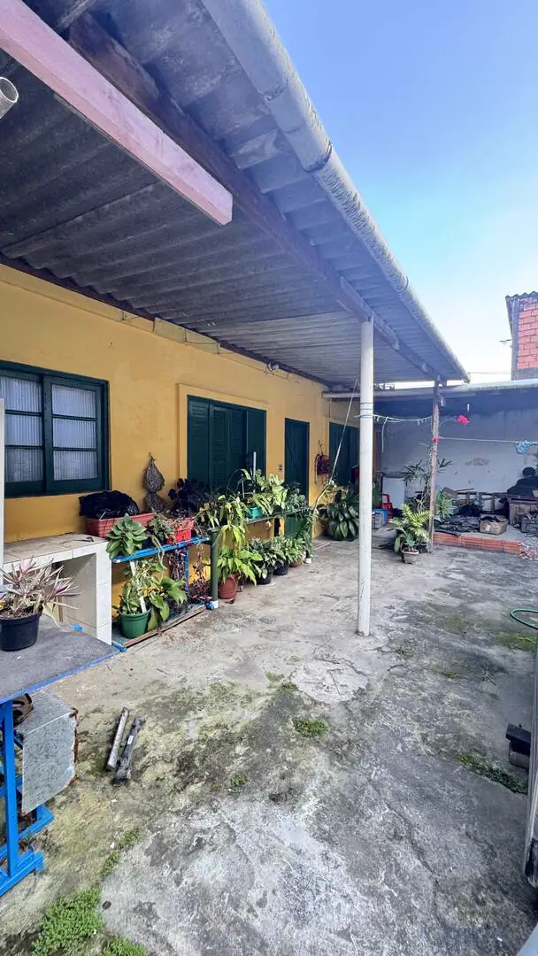 Casa no Jd. Anhanguera . Terreno de 280 mts . Á Venda .