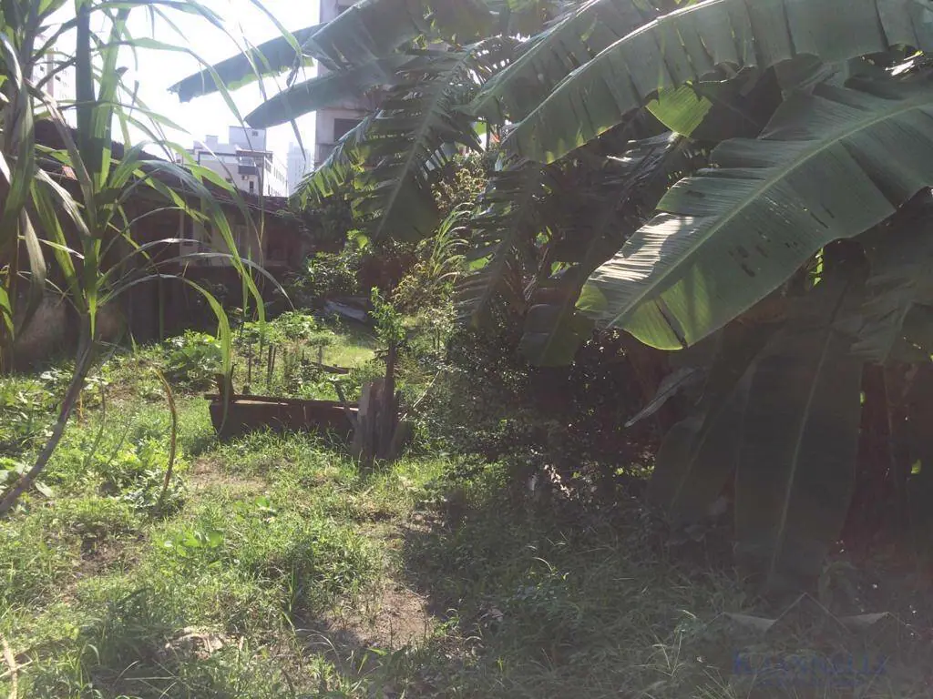 Terreno no Boqueirão / Praia Grande .