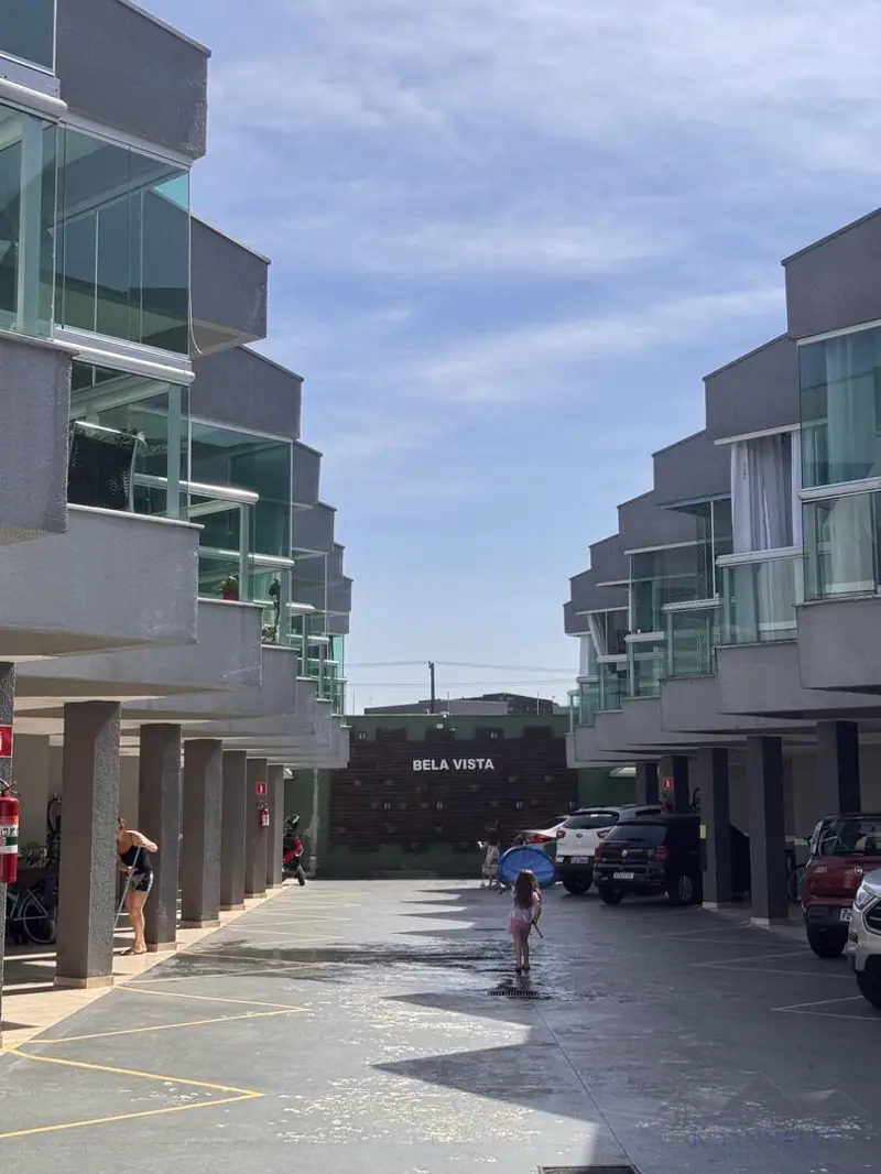 Casa em Condomínio com 2 Dormitórios em Tude Bastos / Praia Grande SP.