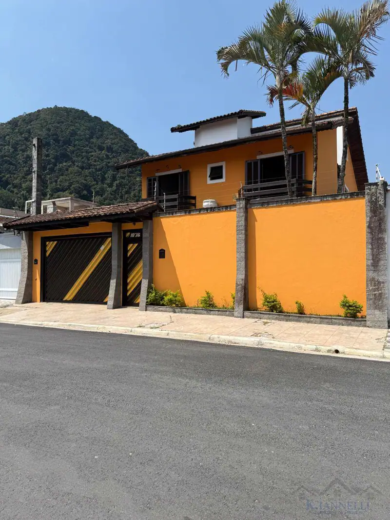 Casa dos sonhos com lazer completo e muito espaço! Bairro Canto do Forte