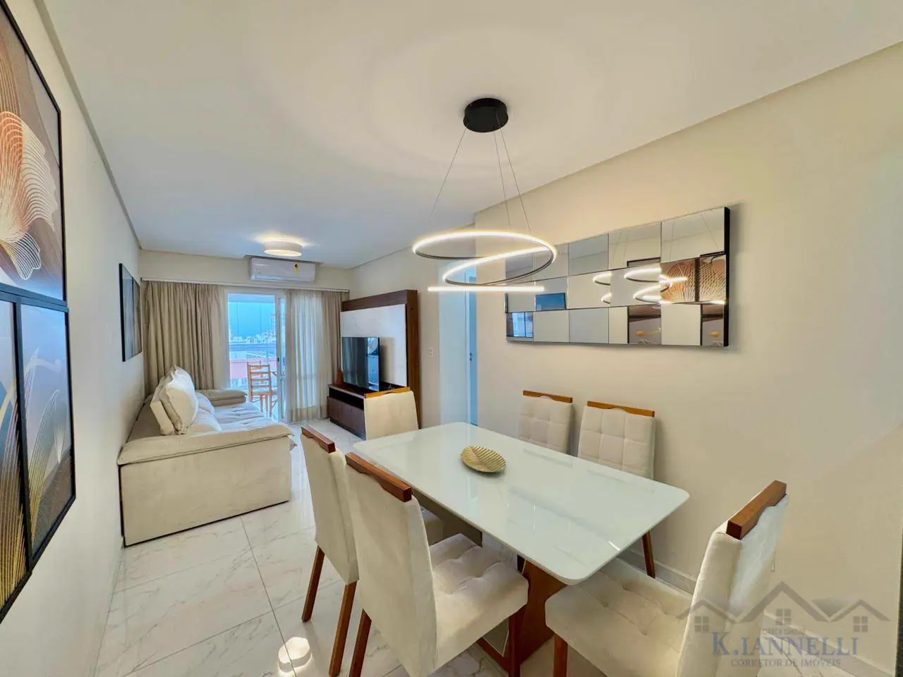 Apartamento 2 Dormitórios, Varanda Gourmet e 2 Vagas na Guilhermina.