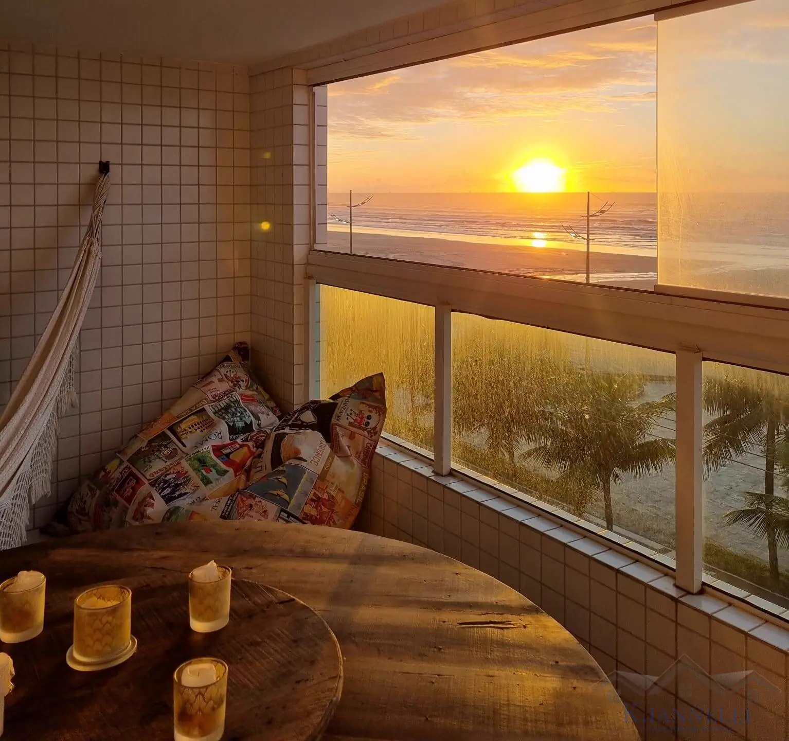 Apartamento em Frente ao Mar - 2 Dormitórios - Praia Grande