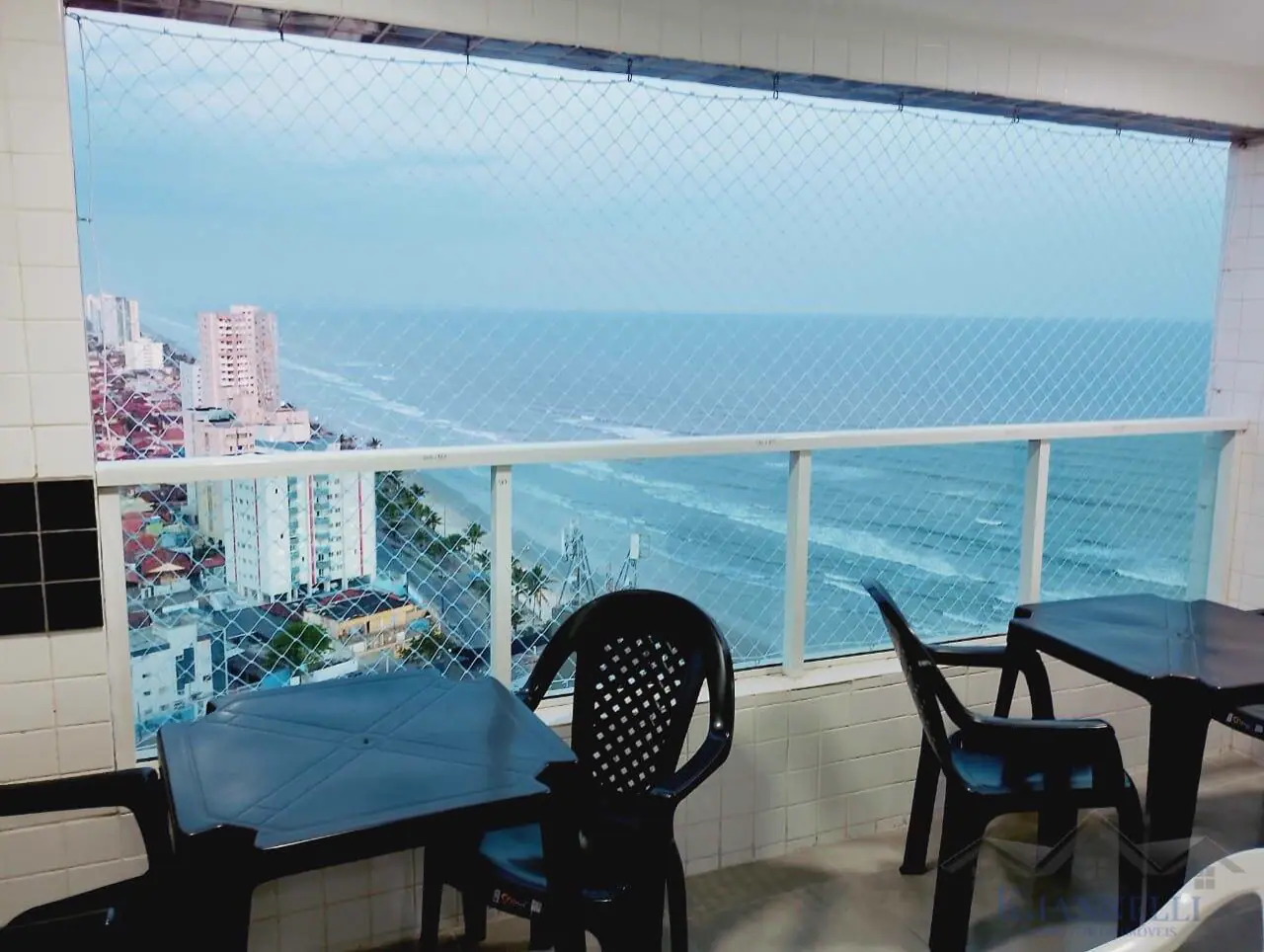 Apartamento em Mongaguá Litoral Sul . Frente Mar !!