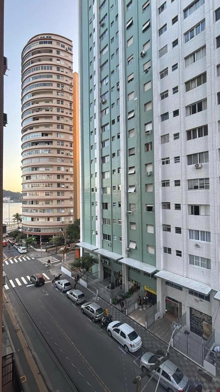 Apartamento com 2 Dormitórios Mobiliado a 50m da Praia! São Vicente, Centro
