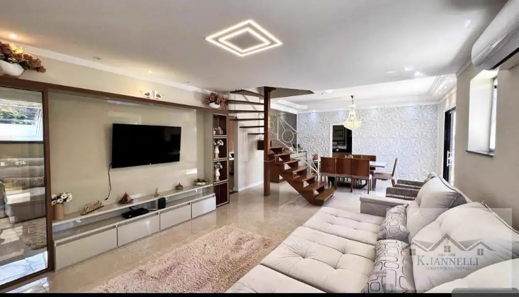 EXCLUSIVIDADE! Mansão à 150m da Praia - Balneário Flórida - Praia Grande
