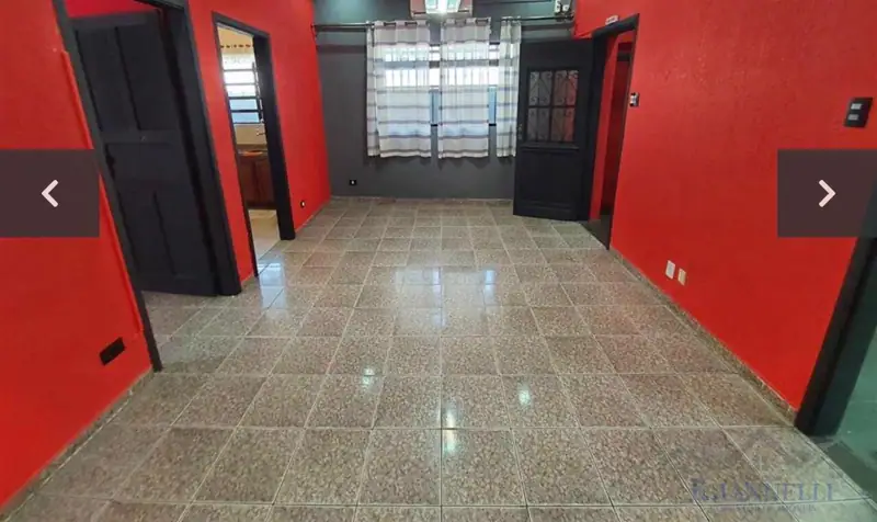 Loja em São Vicente . Á venda . Excelente Espaço .