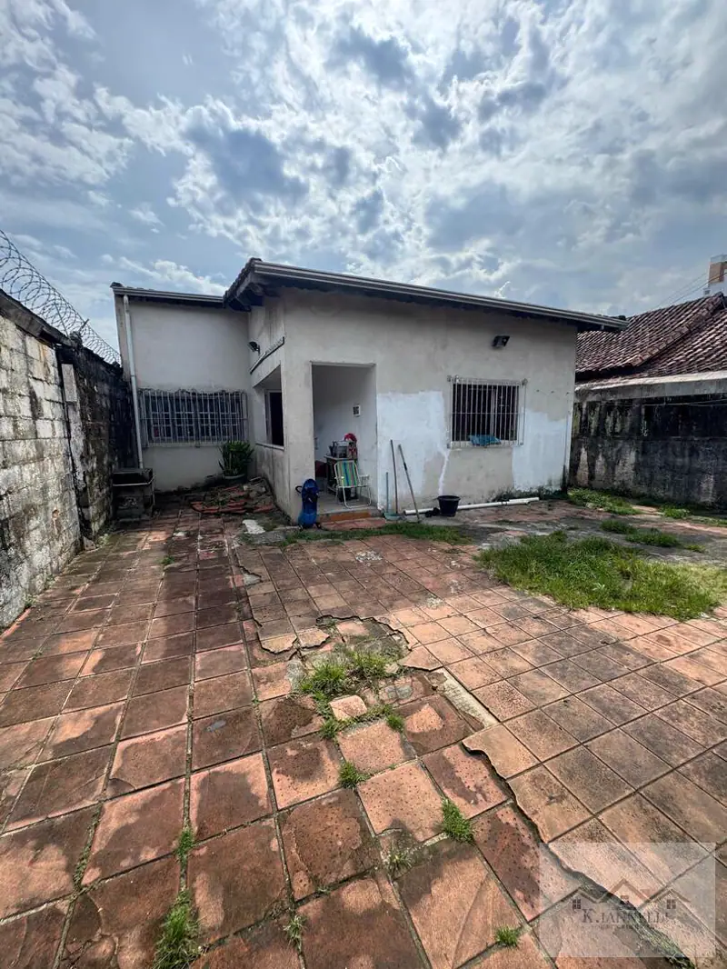 Casa Térrea 03 Dormitórios 01 Suite 02 Banheiros Guilhermina - R$ 550.000