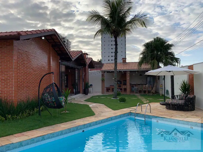 Casa Isolada 04 Dormitórios 02 Suítes Flórida - R$ 1.800.000