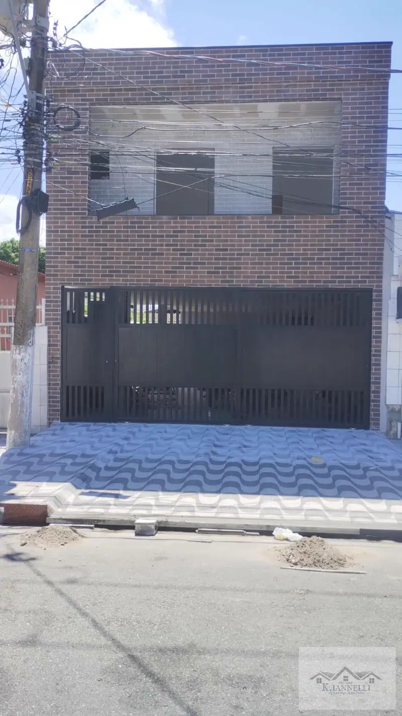 Sobrado 02 Dormitórios 01 Suite Tude Bastos - R$ 339.000
