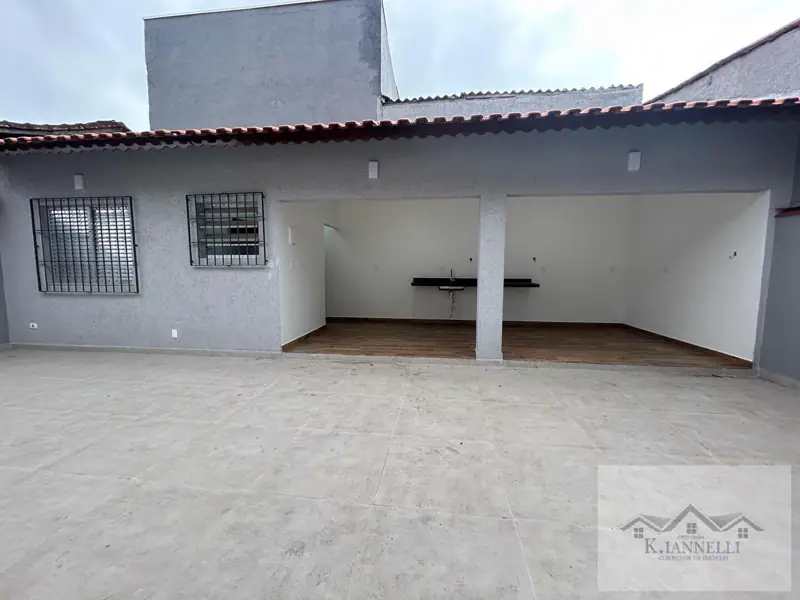Casa Isolada em Praia Grande – R$880.000,00 – 4 Quartos e Espaço Gourmet
