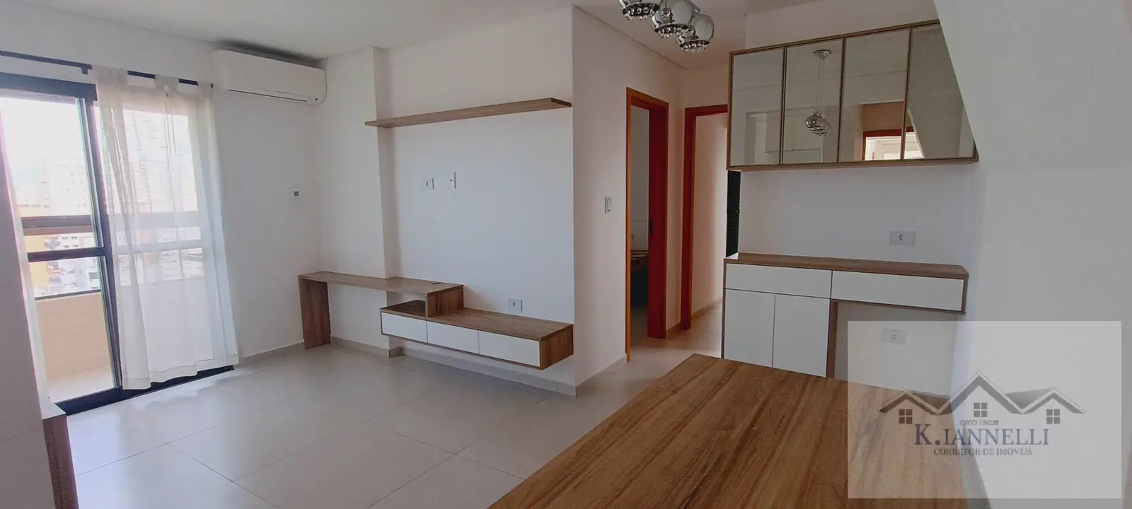 2 Dorms, 2 vagas exclusivas, Semi Mobiliado.