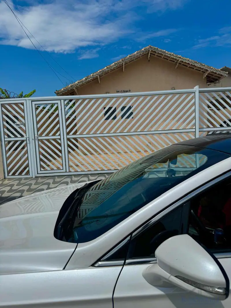Casa de 2 dorms à Venda – Praia Grande Jardim Princesa