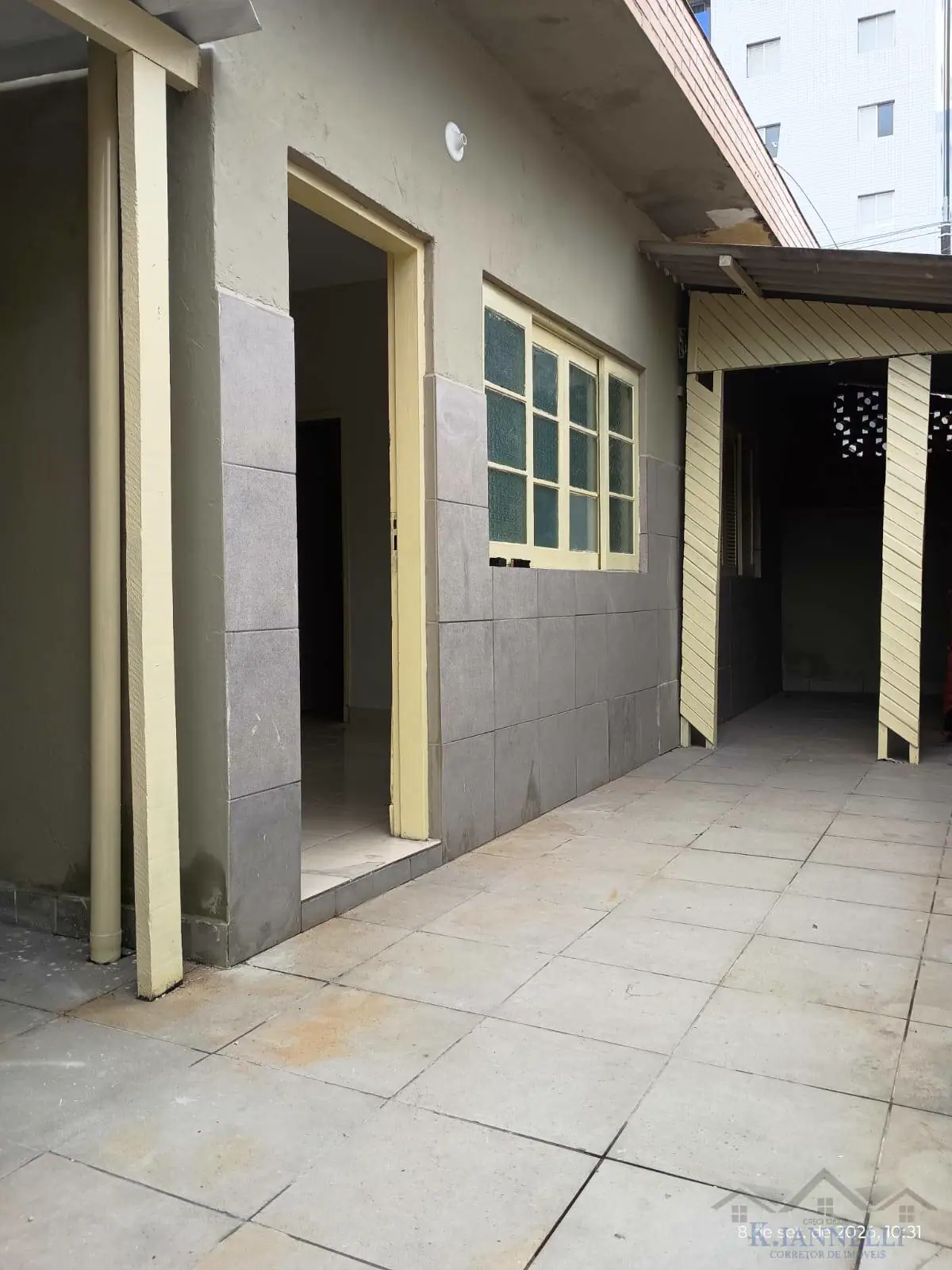 Casa 02 Dormitórios 02 vagas Garagem Canto do Forte - Locação: R$ 2.500