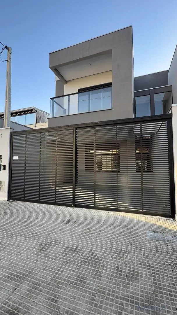 SOBRADO DUPLEX NO BOQUEIRÃO - 3 SUÍTES + 2 VAGA