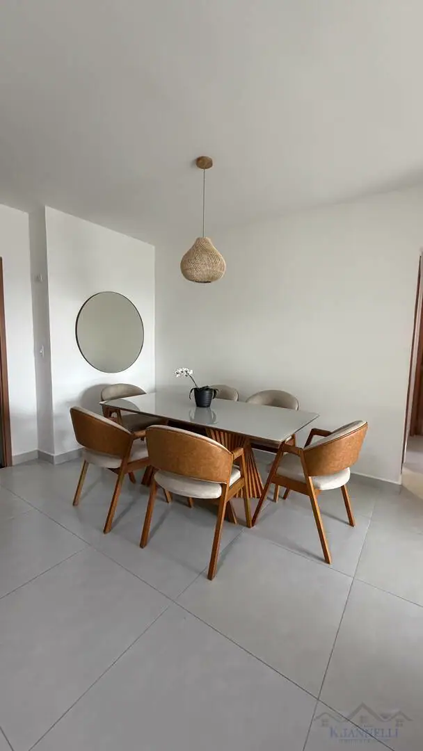Apartamento 100% Mobiliado - 2 Dormitórios + 2 Vagas de Garagem