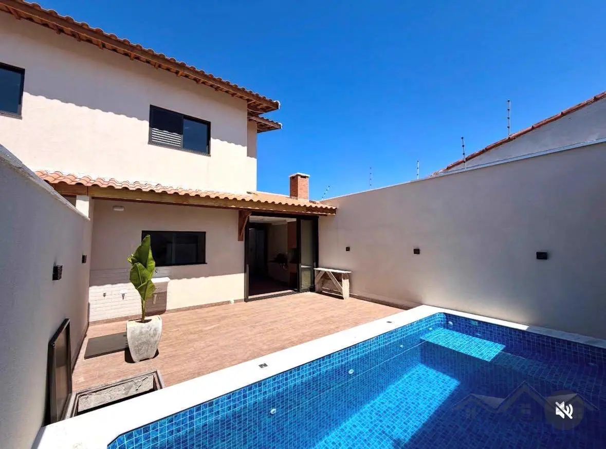 Casa Alto Padrão Frente Mar com Piscina e 7 Vagas! - Itanhaém