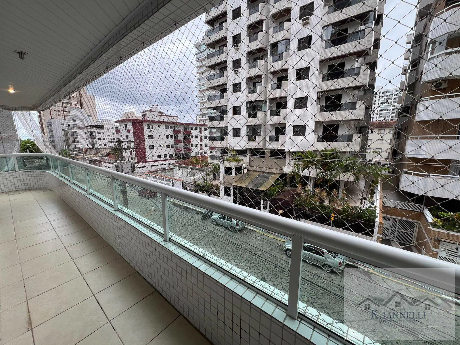 Apartamento 02 dormitórios sacada suite 02 vagas de garagem - R$ 595.000